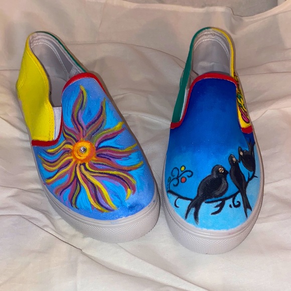 Hand painted womens’ shoes - Picture 1 of 5
